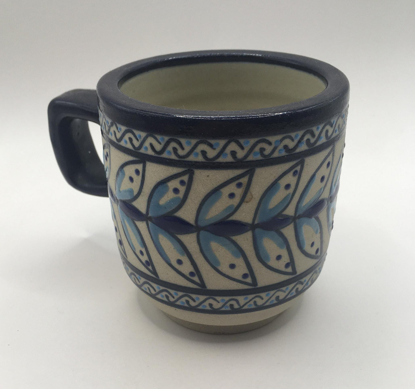 Mexican Studio pottery mug. Servin Mexico 8b