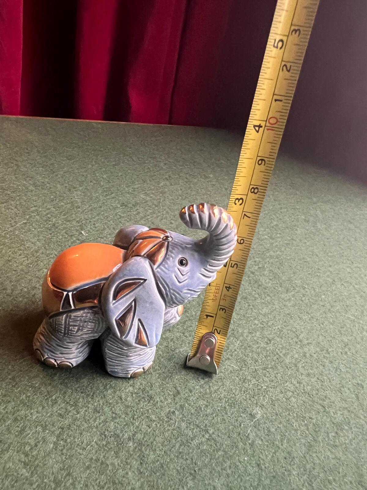 De Rosa Rinconada baby elephant figurine, Stamped . Handcrafted in Uruguay.