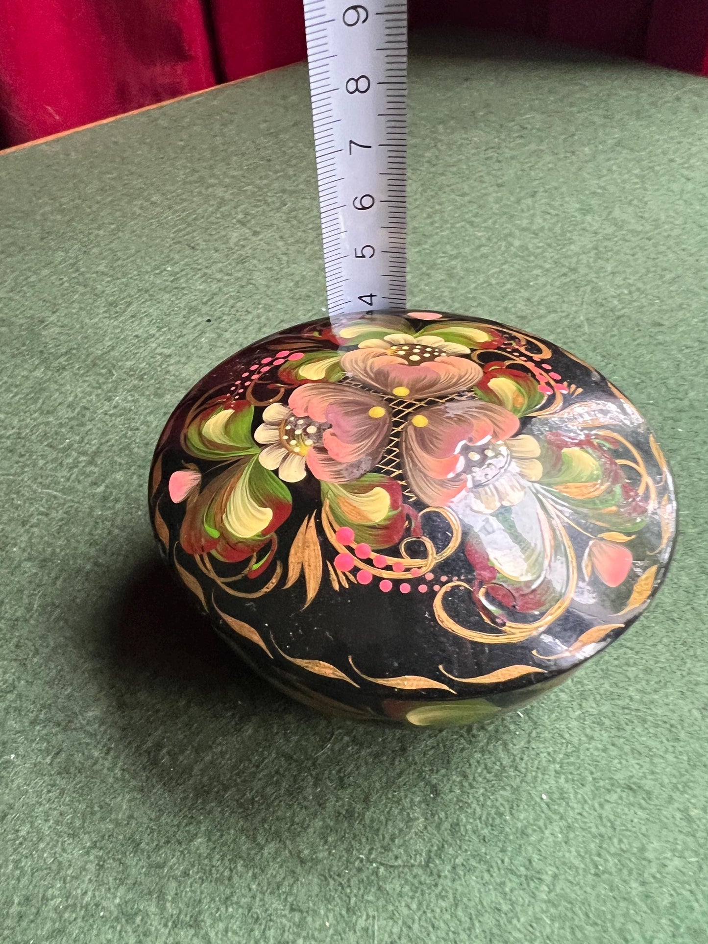 Vintage Russian trinket box. Hand painted floral lacquered design on paper mâché box.