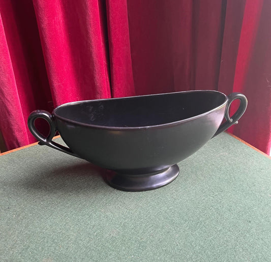 Vintage Sylvac mantle window vase. Matt black ceramic 2 handled vase. Stamped 3225.