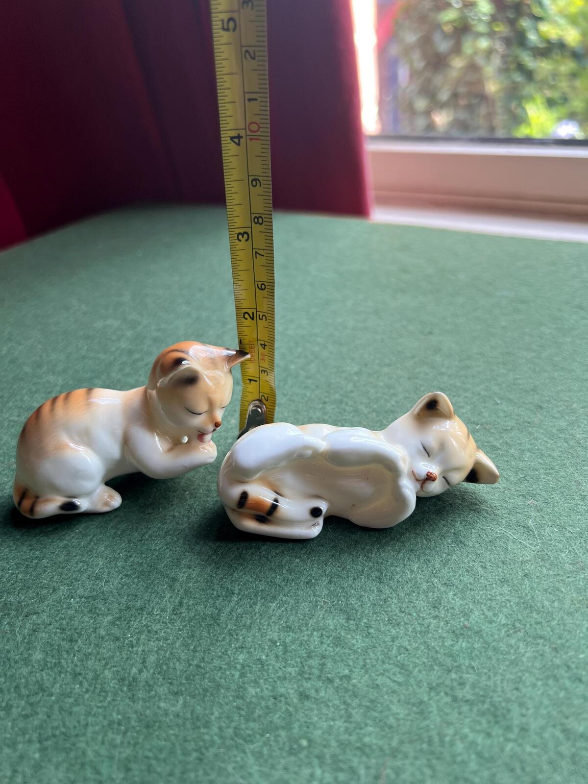 Cute ceramic kitten figurines. Pair of tabby cat ornaments. Kitsch kitty family.