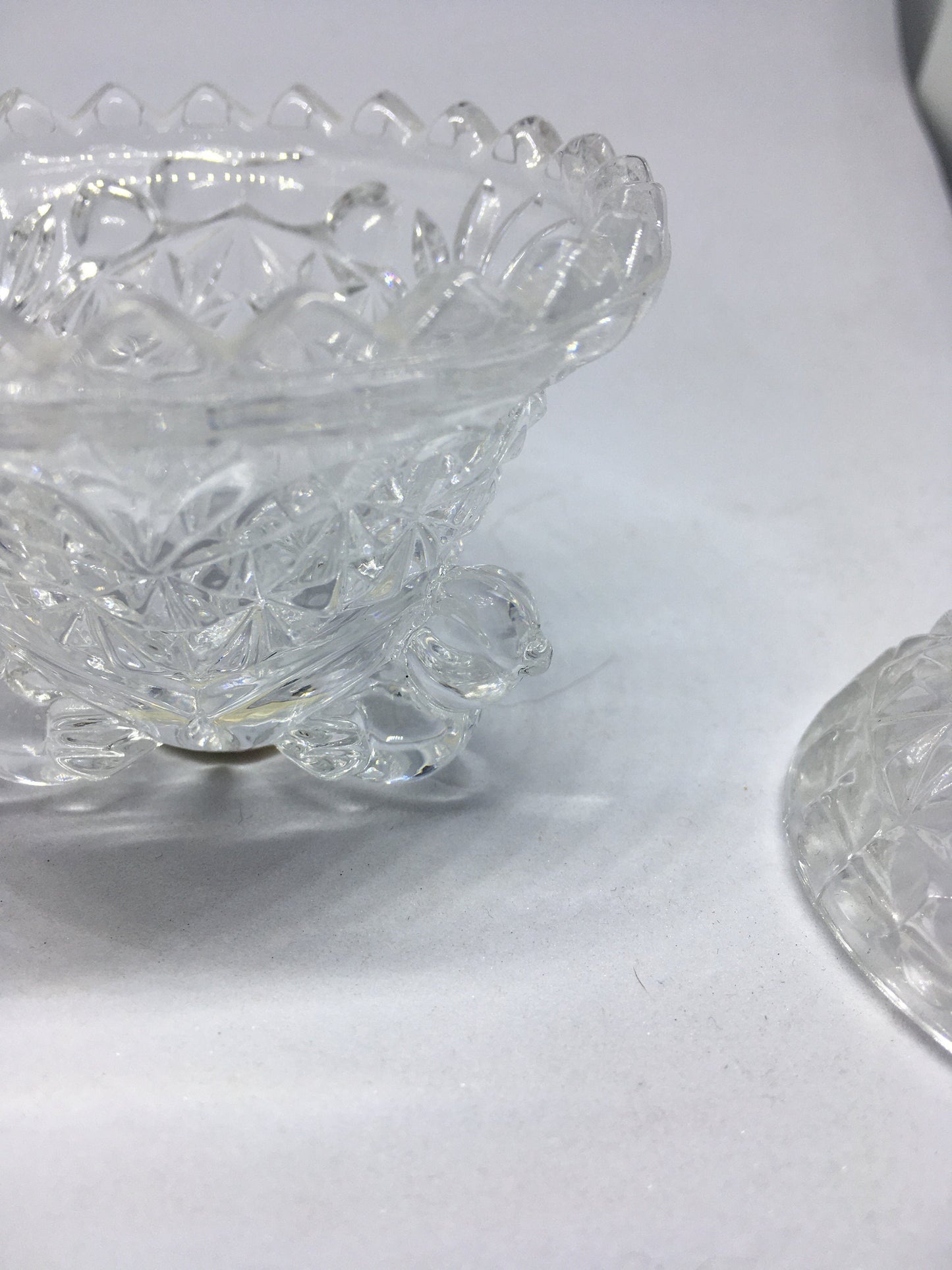 Cut glass trinket box. Vintage Hofbauer Crystal Collection Made in Germany. 24% lead crystal.