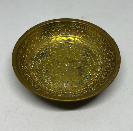 Decorative brass trinket dish ashtray. Hand stamped Made in BTSH INDIA  519