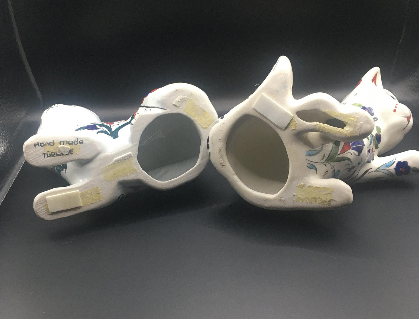 Decorative ceramic cat ornaments. Signed Hand Made Türkiye.