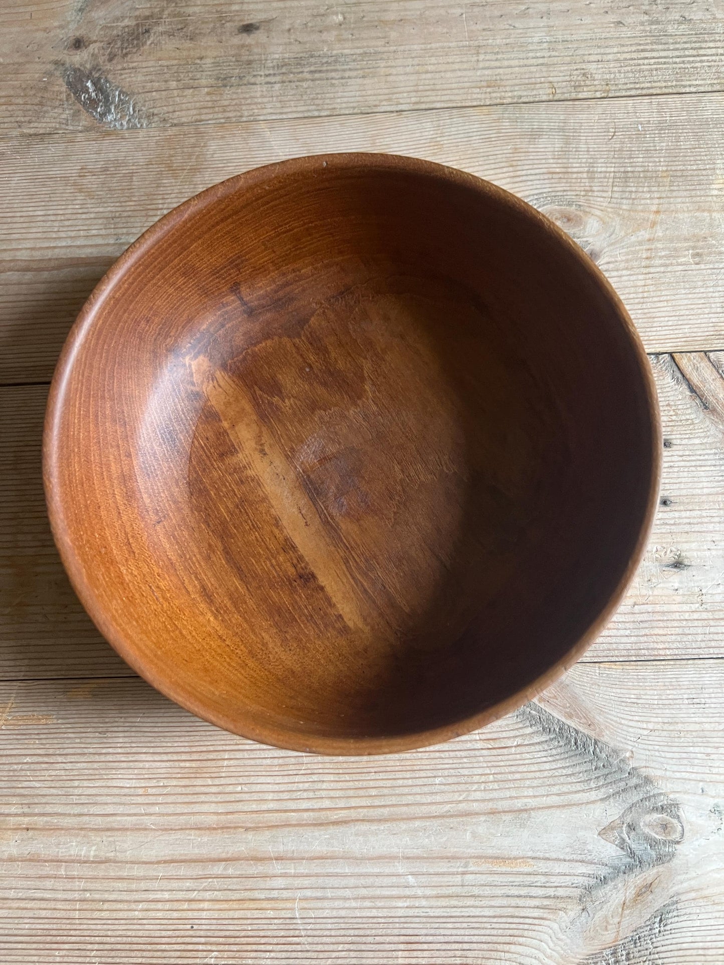 Hand crafted Teak wood trinket key bowl. Original sticker. Burma Teak Kasinga woodcraft Pitlochry.