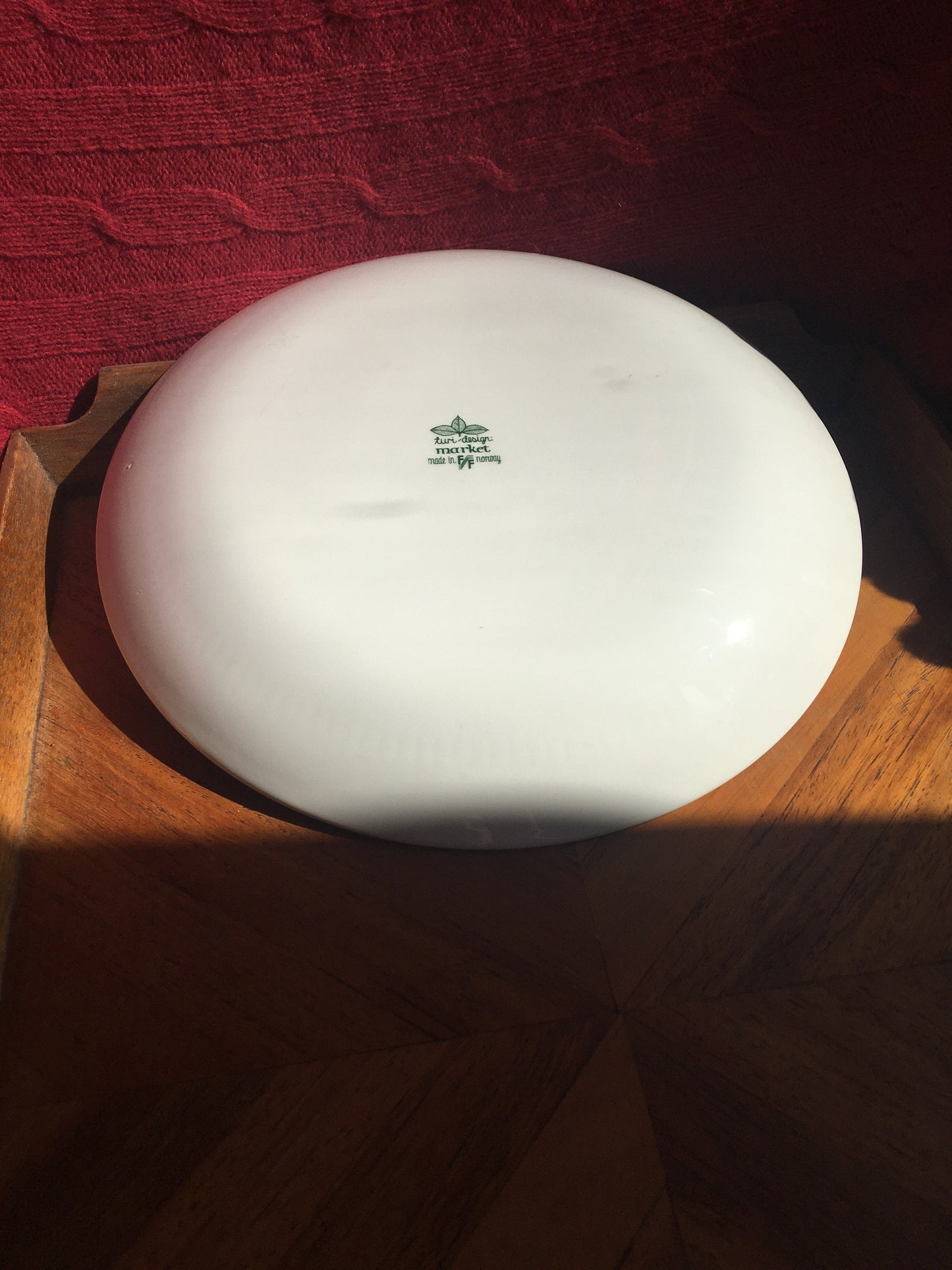 Figgjo Flint Norway "Market" serving cake plate. Scandinavian art pottery. c.1960s