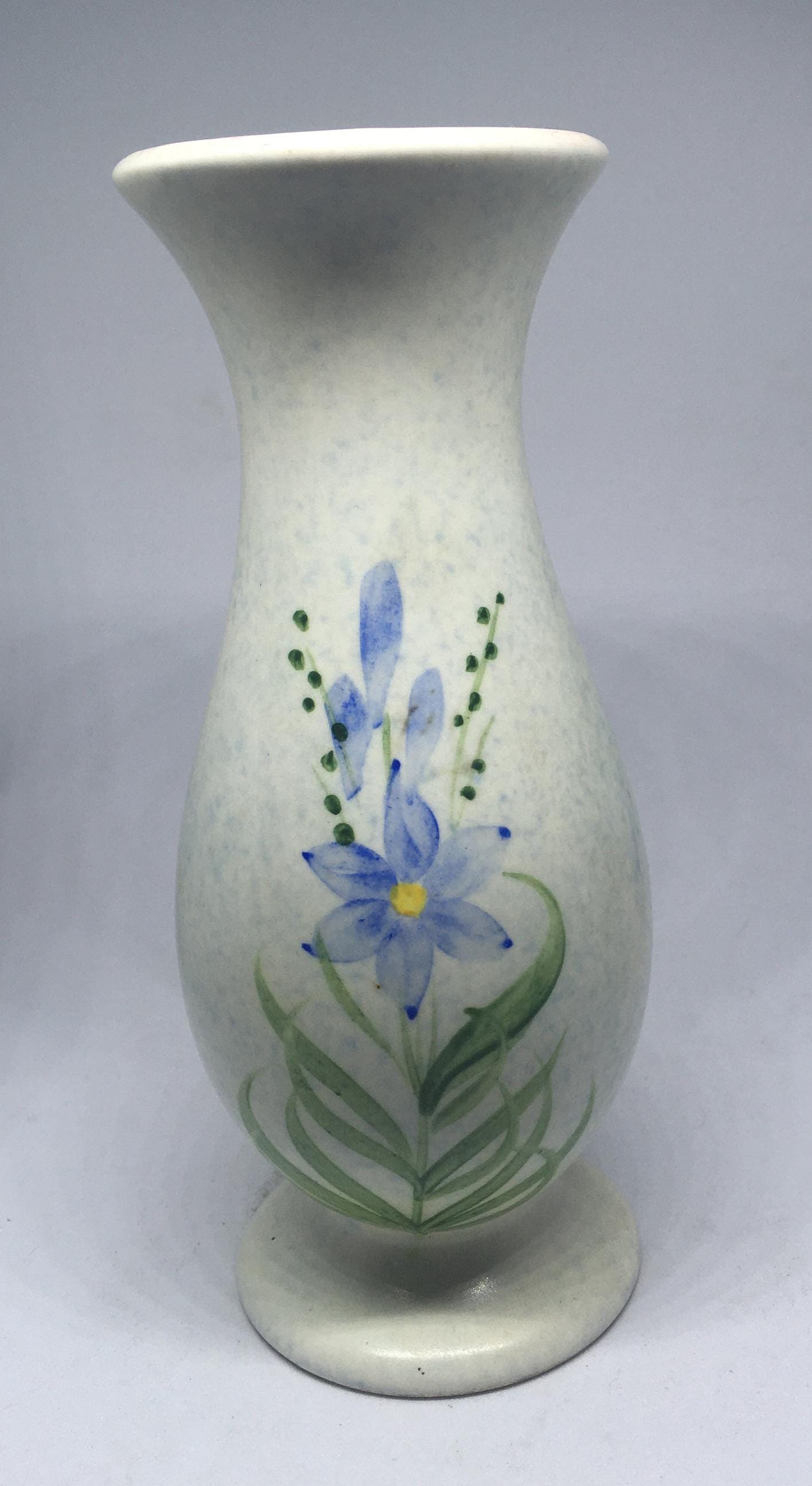 Art Deco posy vase.  Made in England E Radford.