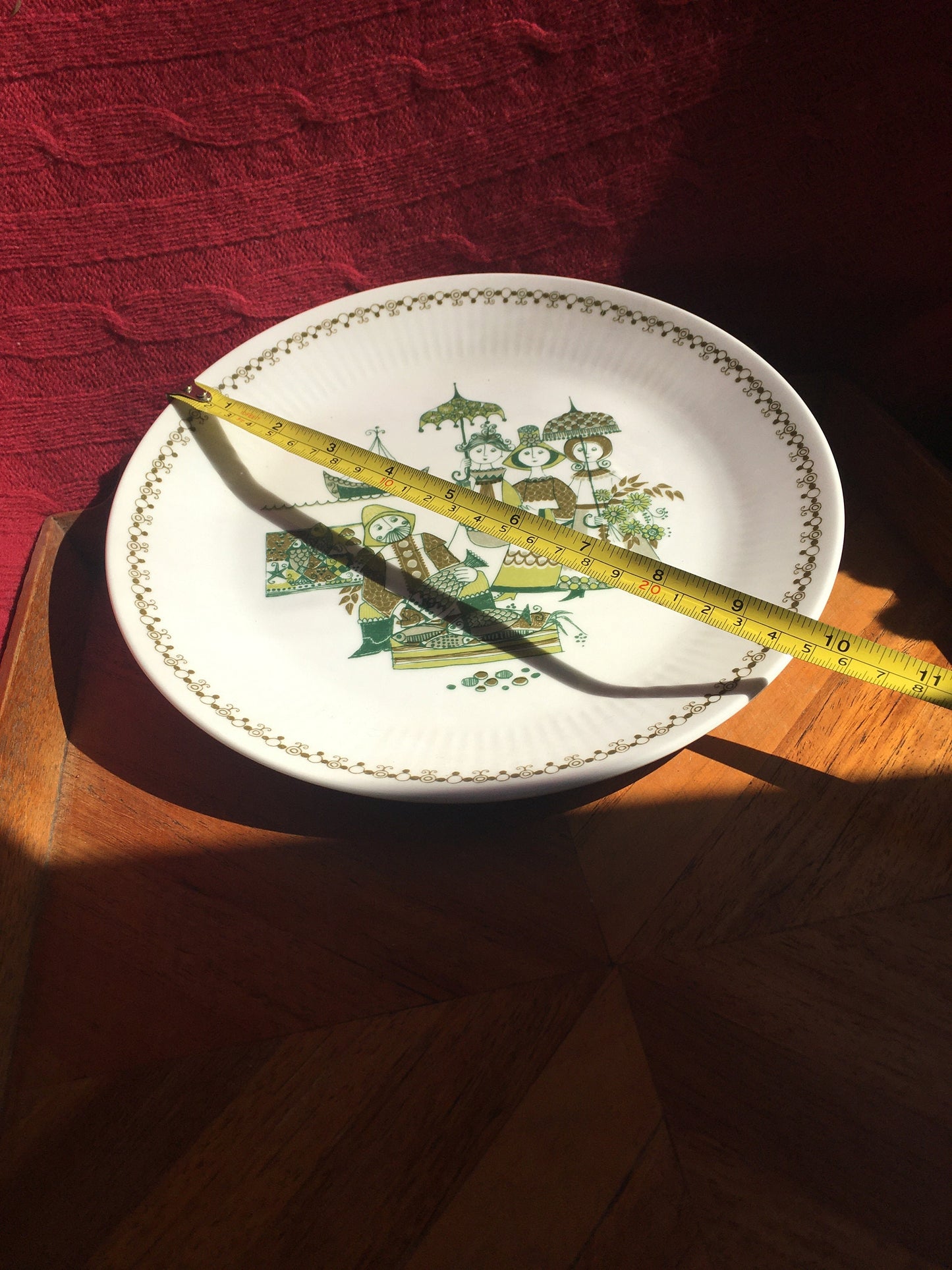 Figgjo Flint Norway "Market" serving cake plate. Scandinavian art pottery. c.1960s