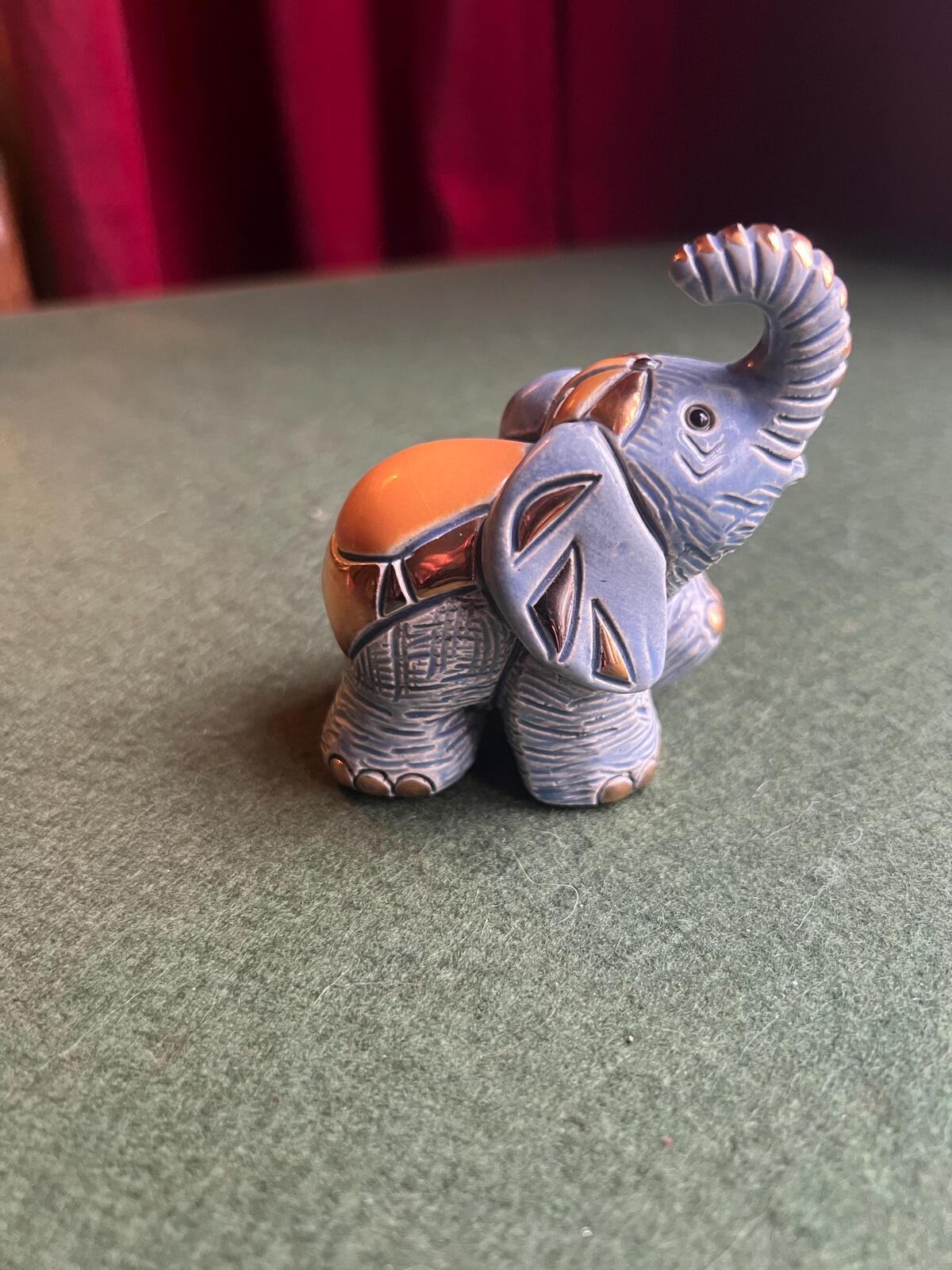 De Rosa Rinconada baby elephant figurine, Stamped . Handcrafted in Uruguay.