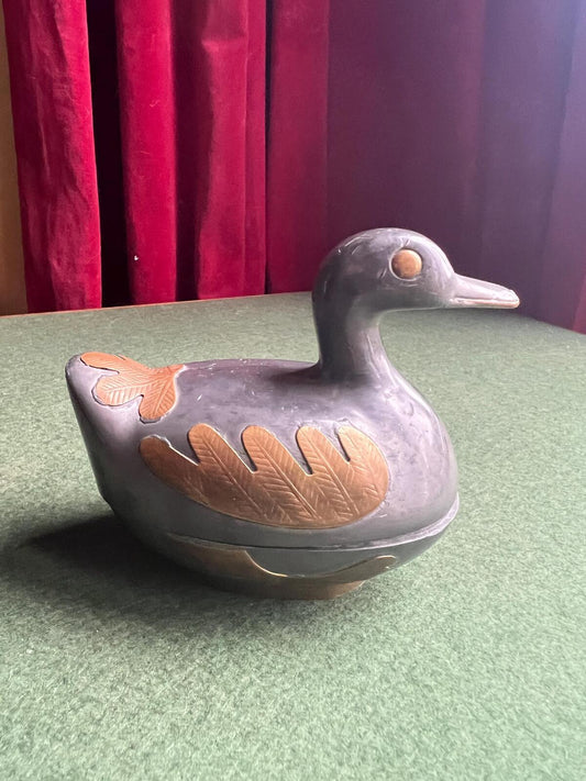 Vintage pewter brass duck trinket box. Heavy decorative jewellery storage.
