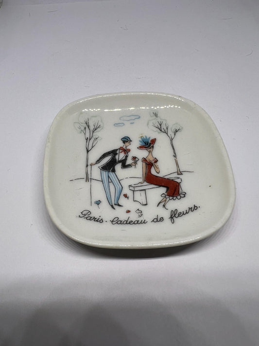 Porcelain ring dish. Stamped Porcelaine de Limoges GL Made in France.