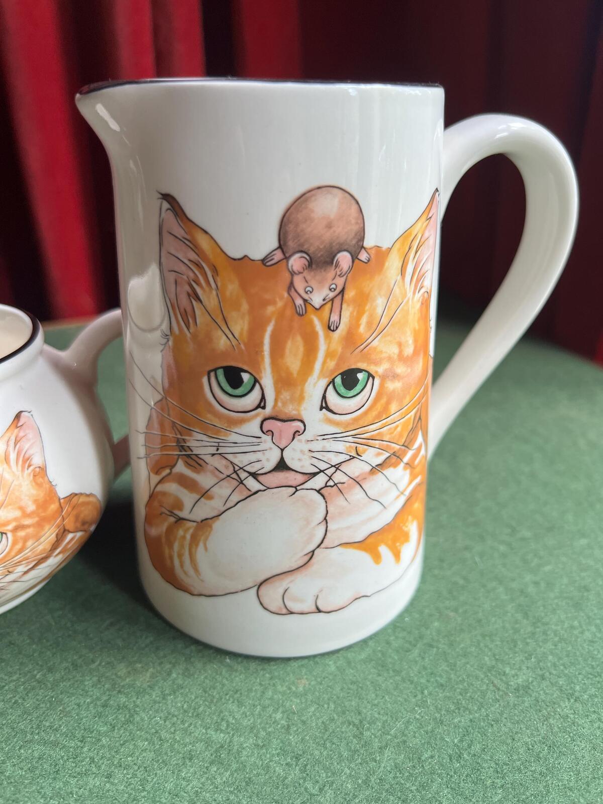 Vintage Arthur Wood milk jug and water jug, Cat and mouse design.