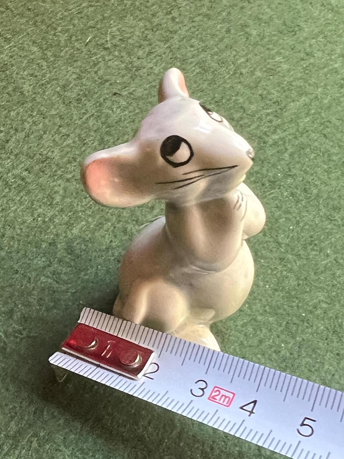 Quirky Vintage ceramic mouse figurine.