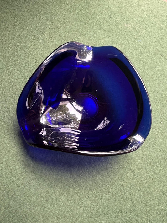 Cobalt blue pinched glass ashtray trinket dish. Art glass thumb print dish.