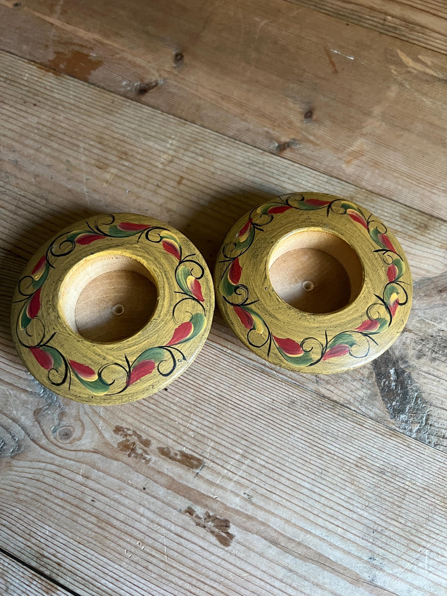 Hand painted rosemaling style votive holders. Norwegian folk art. Sticker Jorunn Øivold