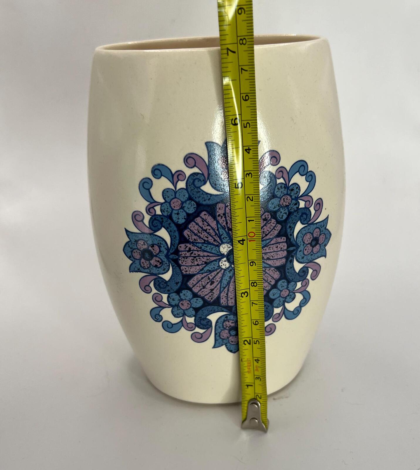 Decorative ceramic flower vase. New Devon Pottery Newton Abbot.
