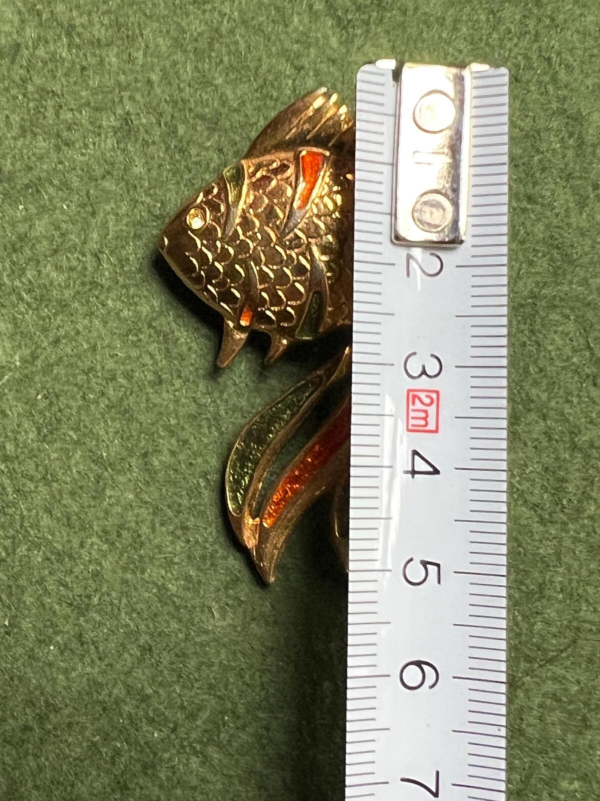 Vintage cloisonne Fish Brooch. Red and Green Enamel Scales Diamante Crystal Eye.