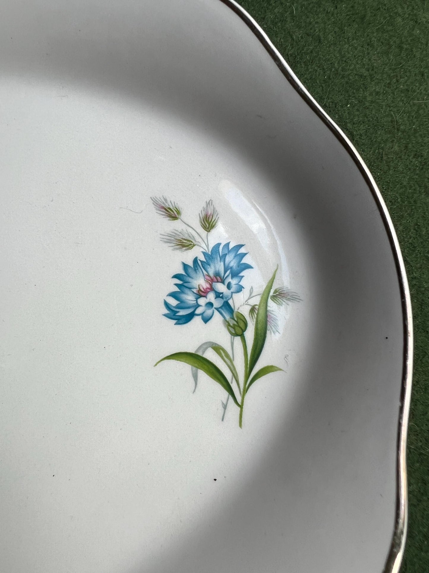 Beautiful ceramic dressing table tray. Stamped Glo-White Alfred Meakin England.