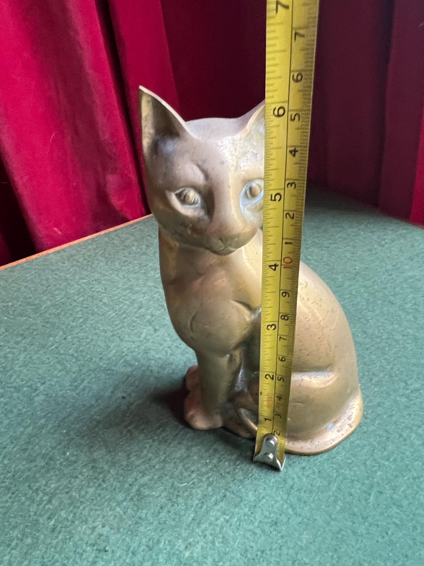 Vintage solid brass Siamese cat figurine. Sitting cat paperweight.
