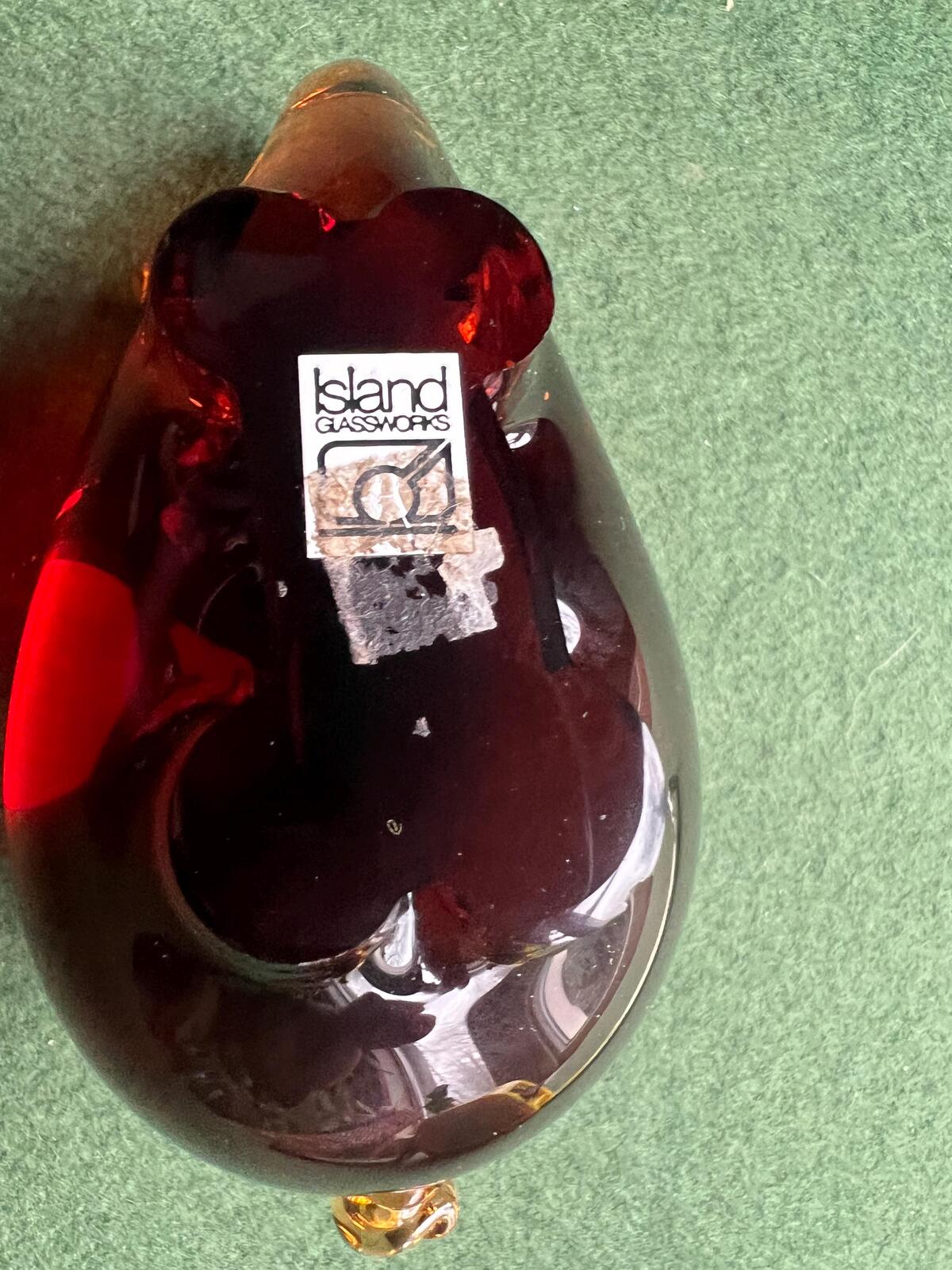 Vintage ruby glass pig figurine. Hand blown quirky piglet . Original sticker Island Glassworks. Pig lover gift.