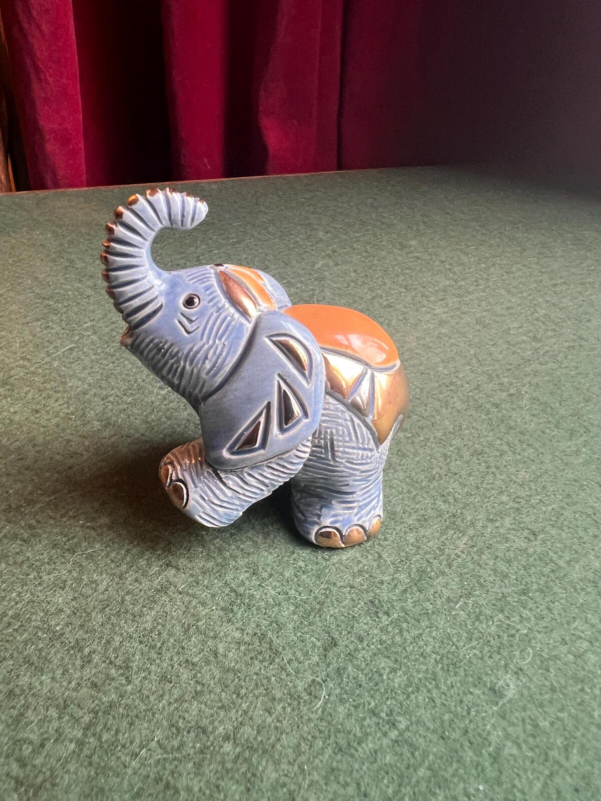 De Rosa Rinconada baby elephant figurine, Stamped . Handcrafted in Uruguay.