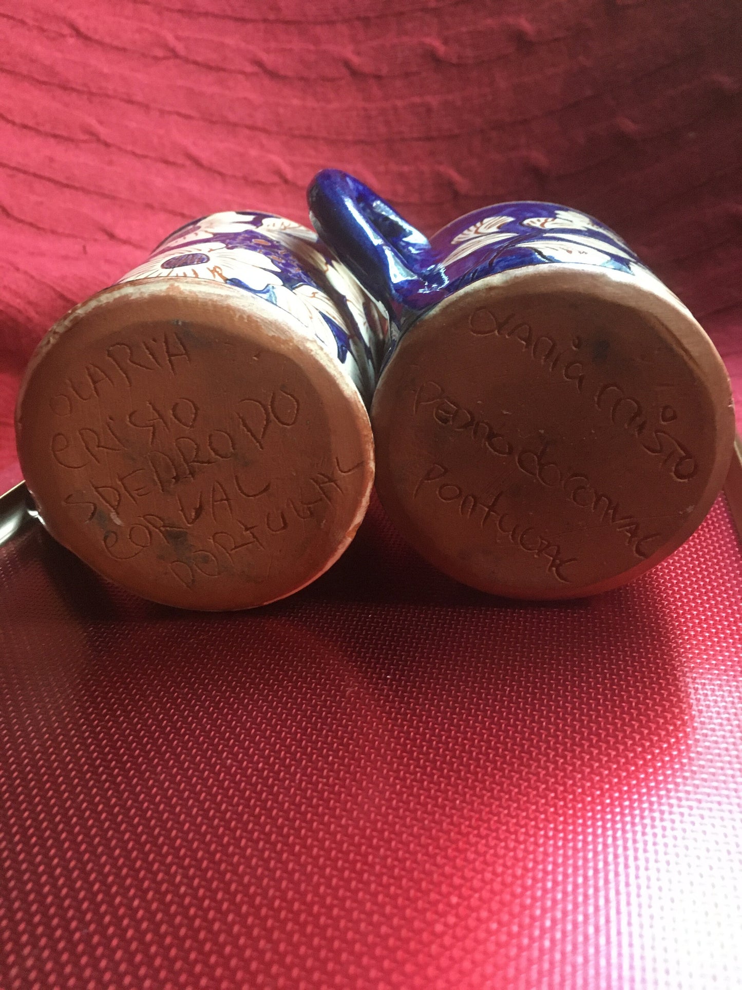 Studio pottery mugs signed Orlario Crista from São Pedro do Corval, Portugal. 2 available