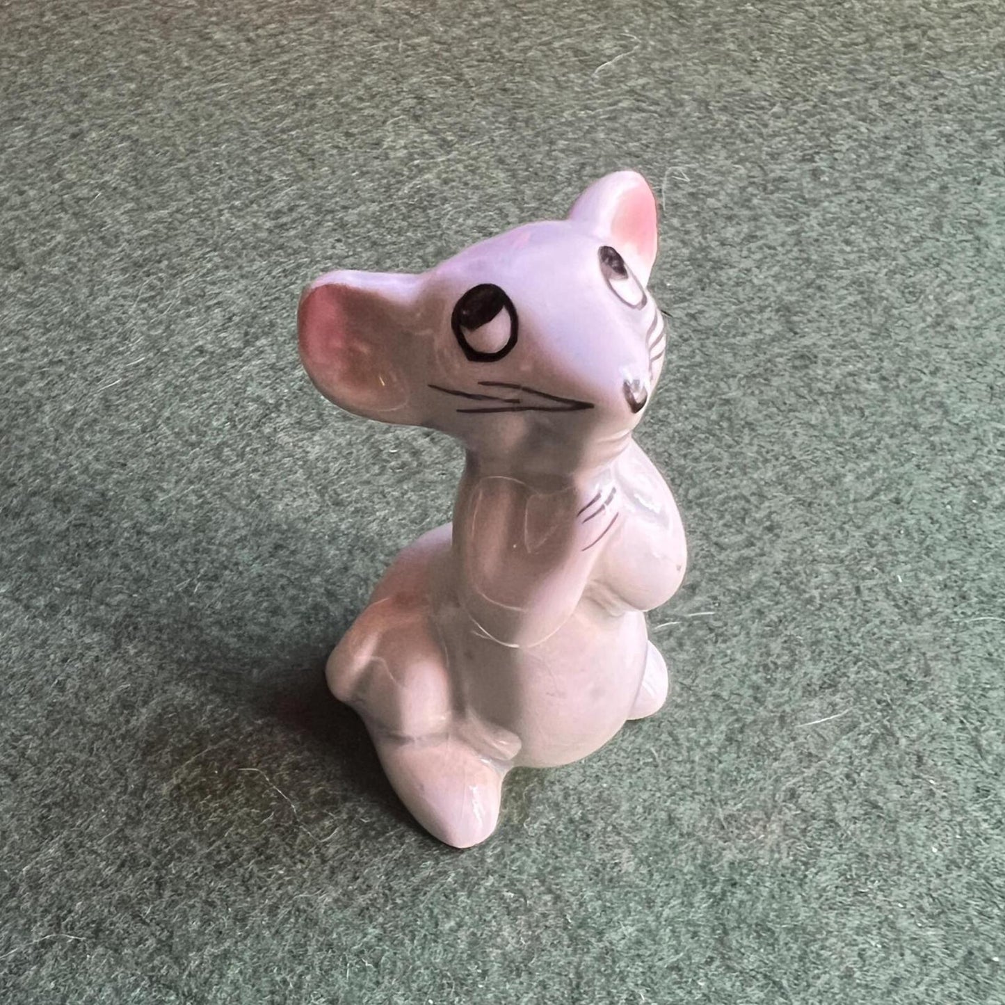 Quirky Vintage ceramic mouse figurine.