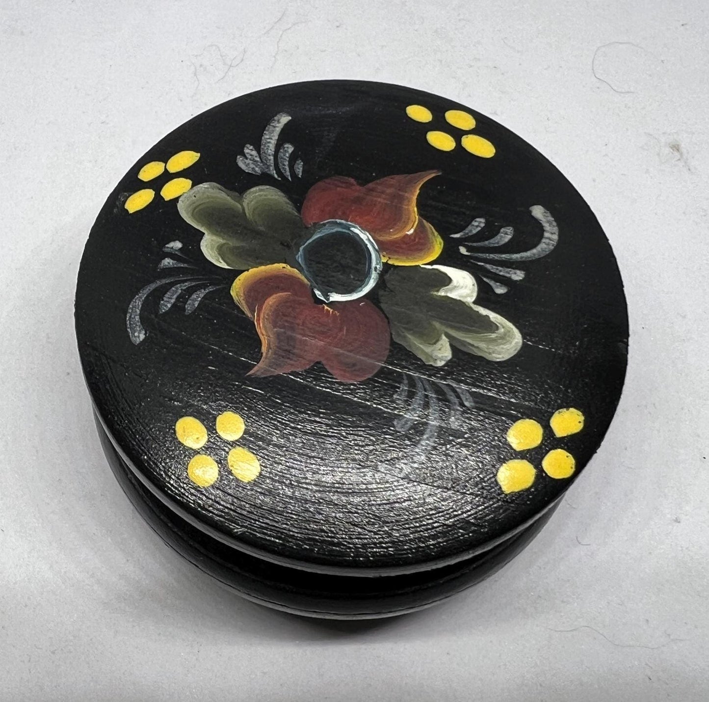 Decorative wooden lidded trinket box Hand painted Rosemaling style