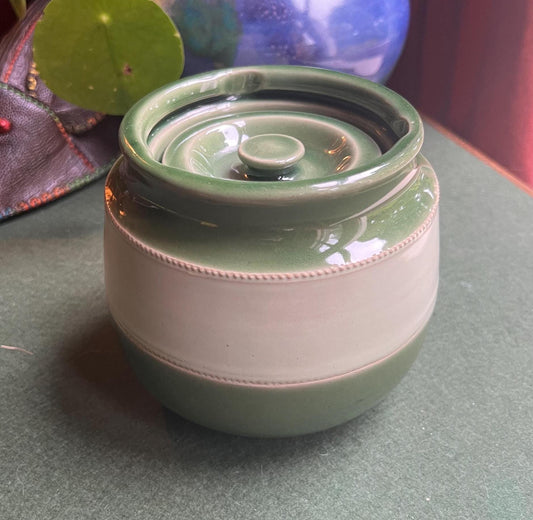 Vintage Antique Tobacco Jar Storage Pot Humidor. Stamped Aonian Pottery made in England.