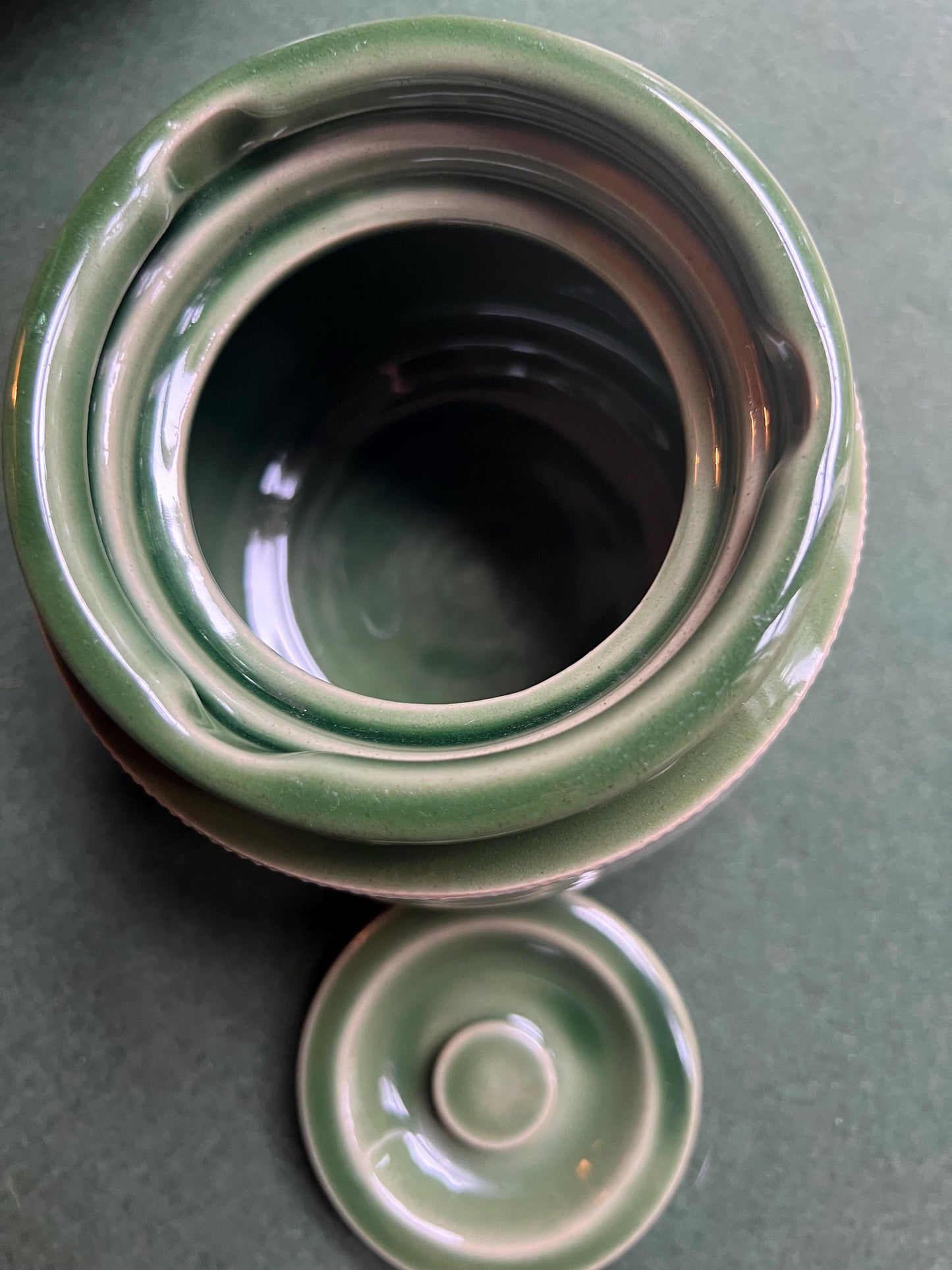 Vintage Antique Tobacco Jar Storage Pot Humidor. Stamped Aonian Pottery made in England.