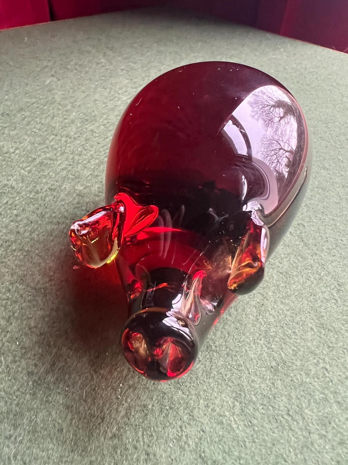 Vintage ruby glass pig figurine. Hand blown quirky piglet . Original sticker Island Glassworks. Pig lover gift.