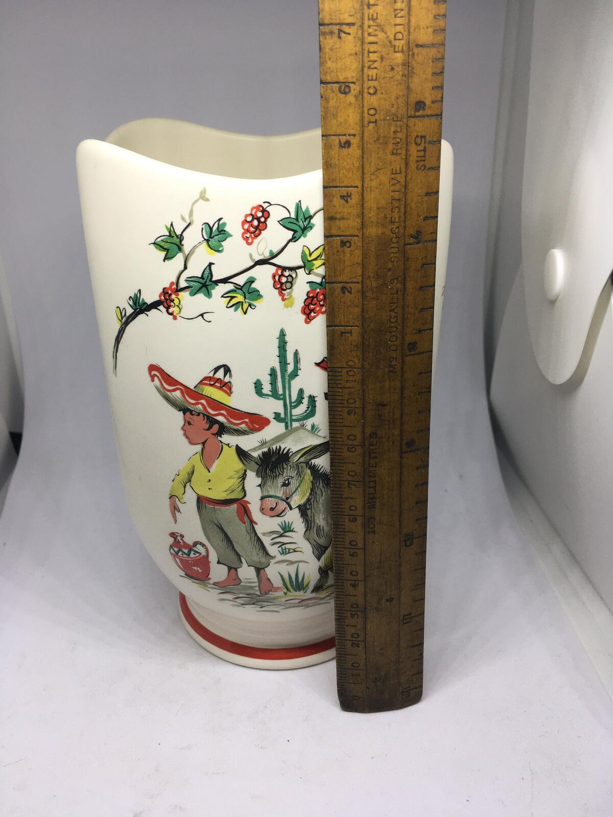 Vintage kitchen utensil holder vase. 'Little Pedro' Crown Ducal Ware 292.