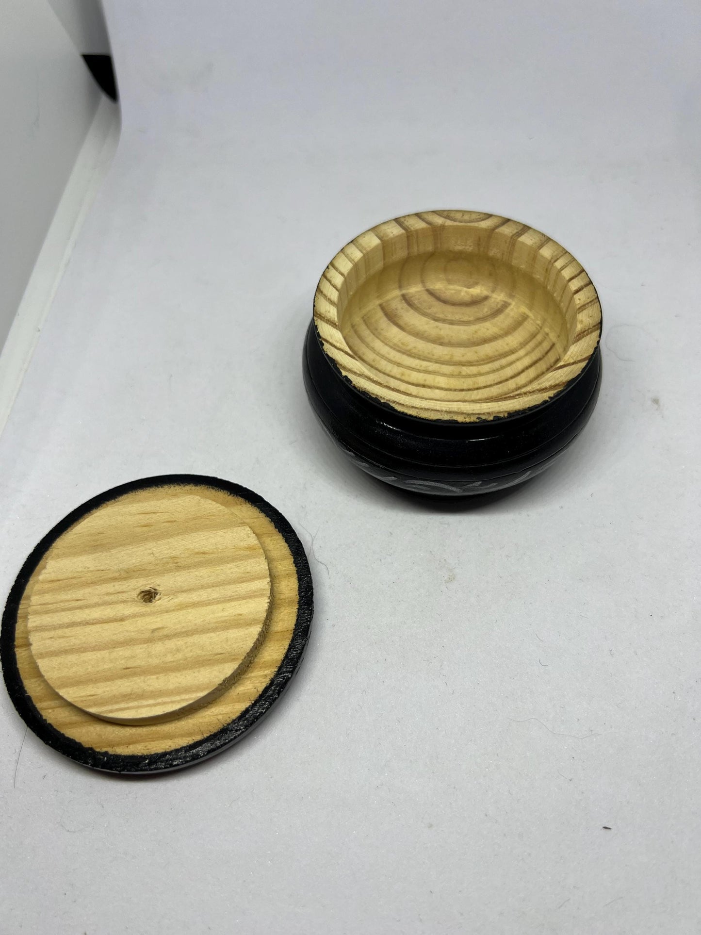 Decorative wooden lidded trinket box Hand painted Rosemaling style
