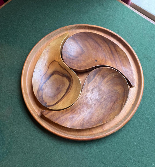 MCM wooden serving tray with 3 Yin Yang bowls. Monkey pod wooden trinket trays. Festive serving ware.