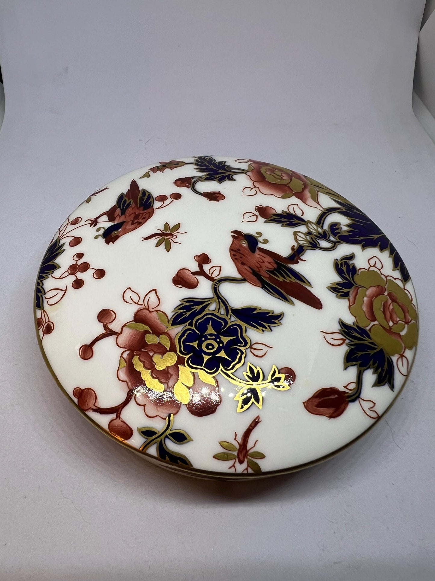Vintage Coal Port trinket dressing table box.Hong Kong pattern Bone China.