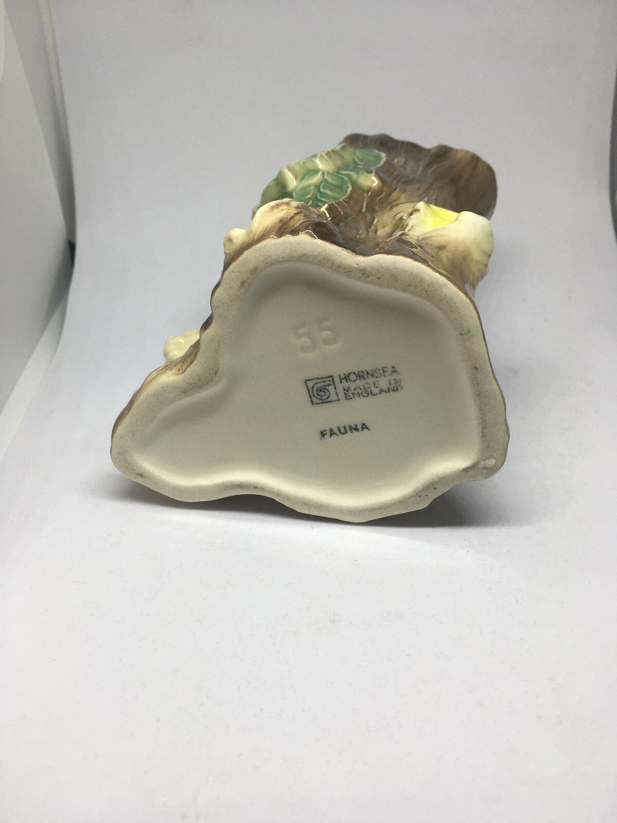 Vintage Hornsea ceramic tree stump vase sitting bunny. Made in England Fauna.