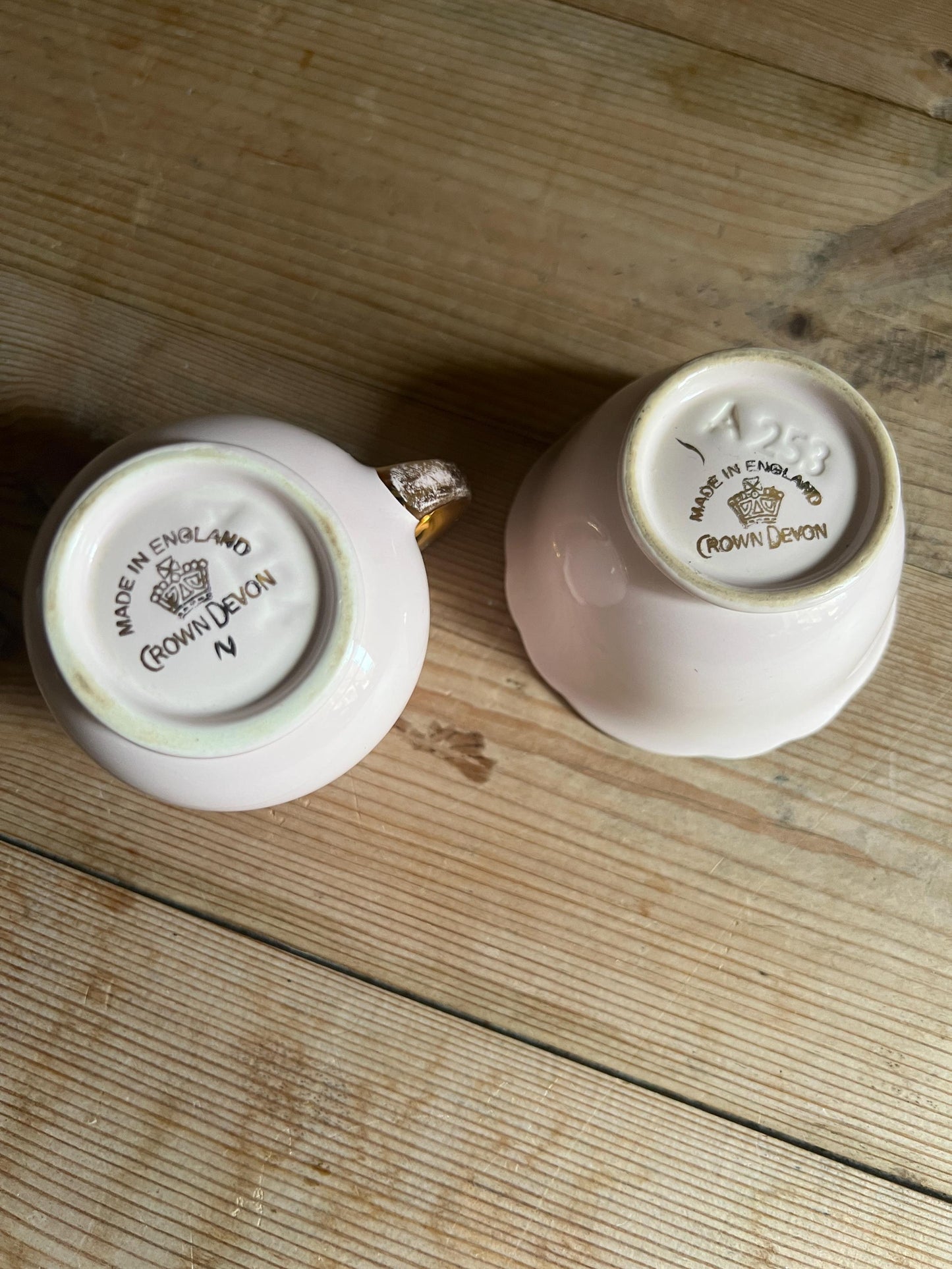 Beautiful pink gold lustre ceramic sugar and creamer set. Crown Devon Made in England.