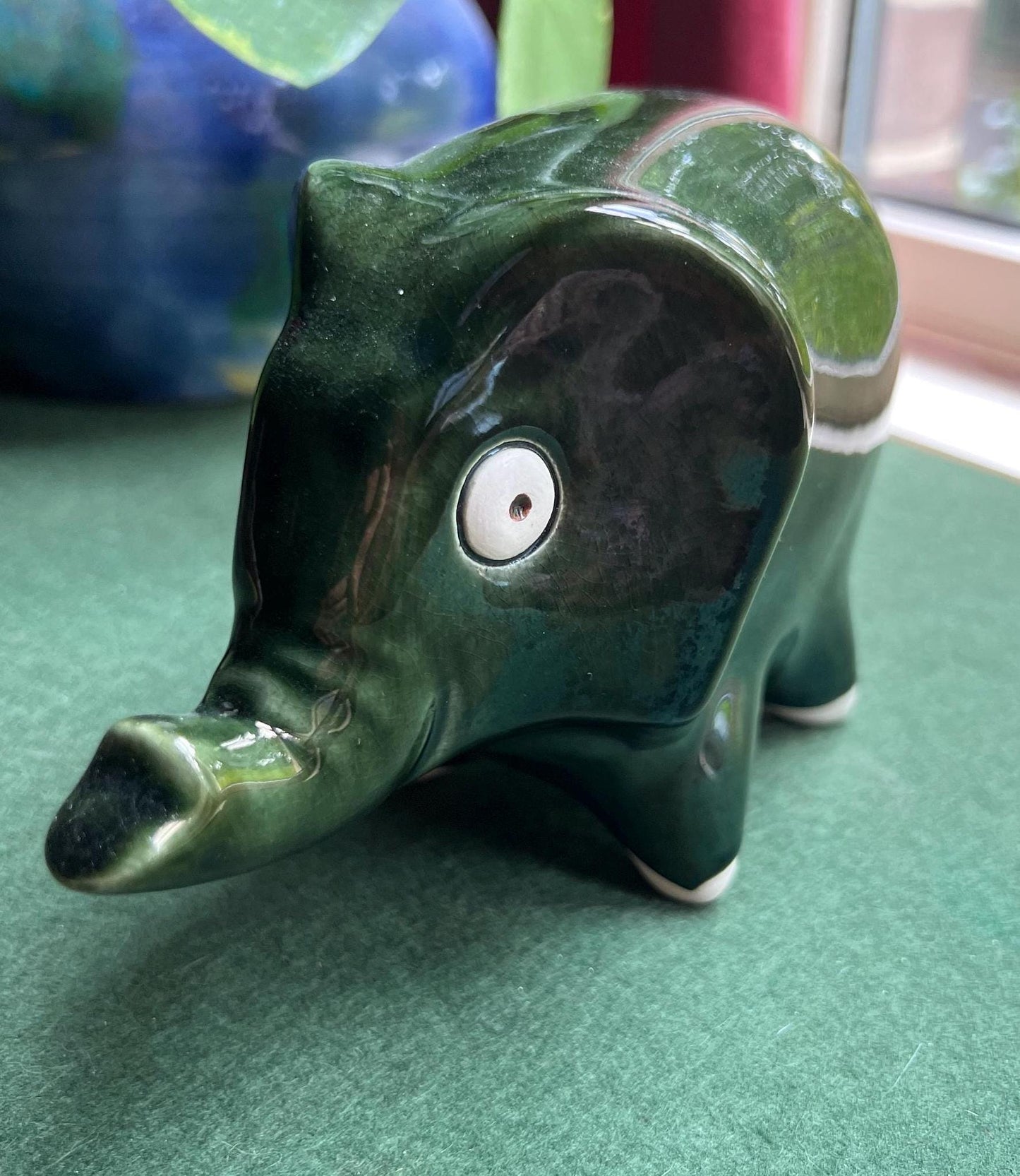 Quirky vintage Wellow Pottery ceramic stylised elephant figurine.
