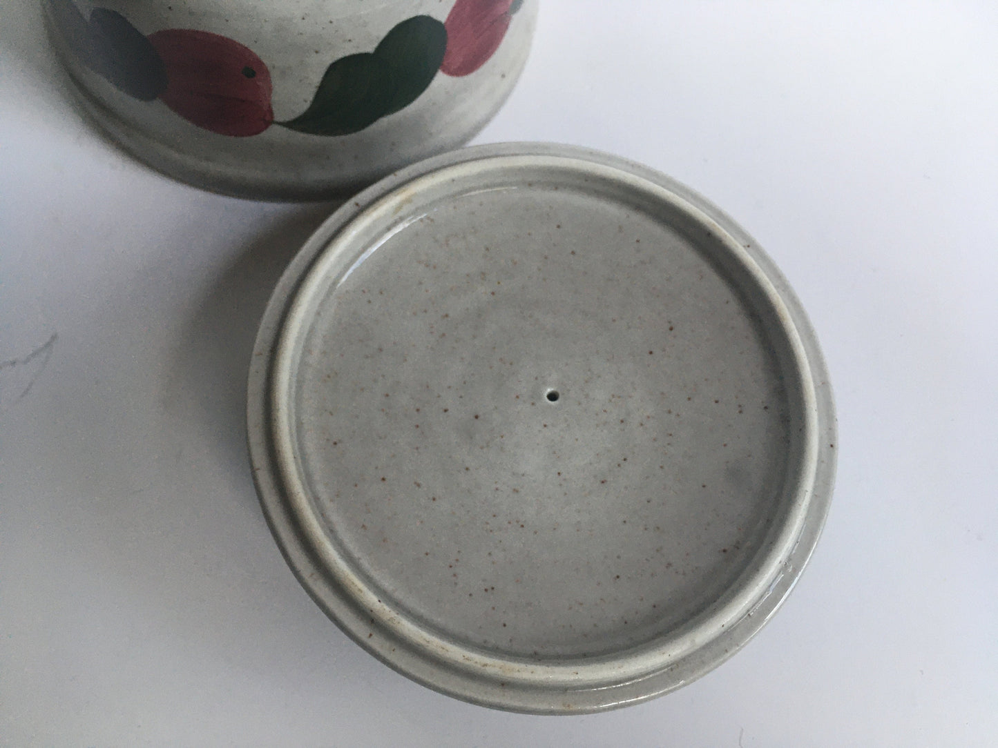 Lidded sugar bowl. Vintage 1970's Swedish Lidded Sugar bowl Stamped Rörstrand BIRGITTA. Design Jackie Lynd.