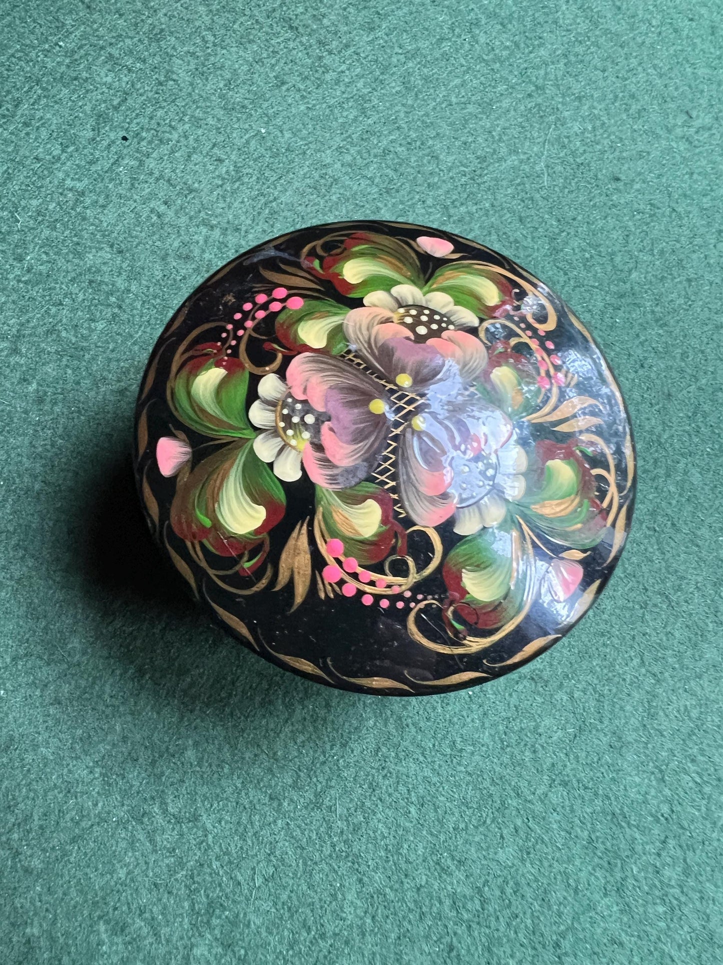Vintage Russian trinket box. Hand painted floral lacquered design on paper mâché box.