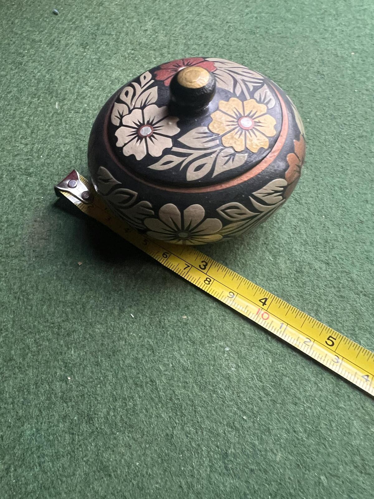 Vintage hand-painted floral lidded trinket box. Khokhloma folk art.
