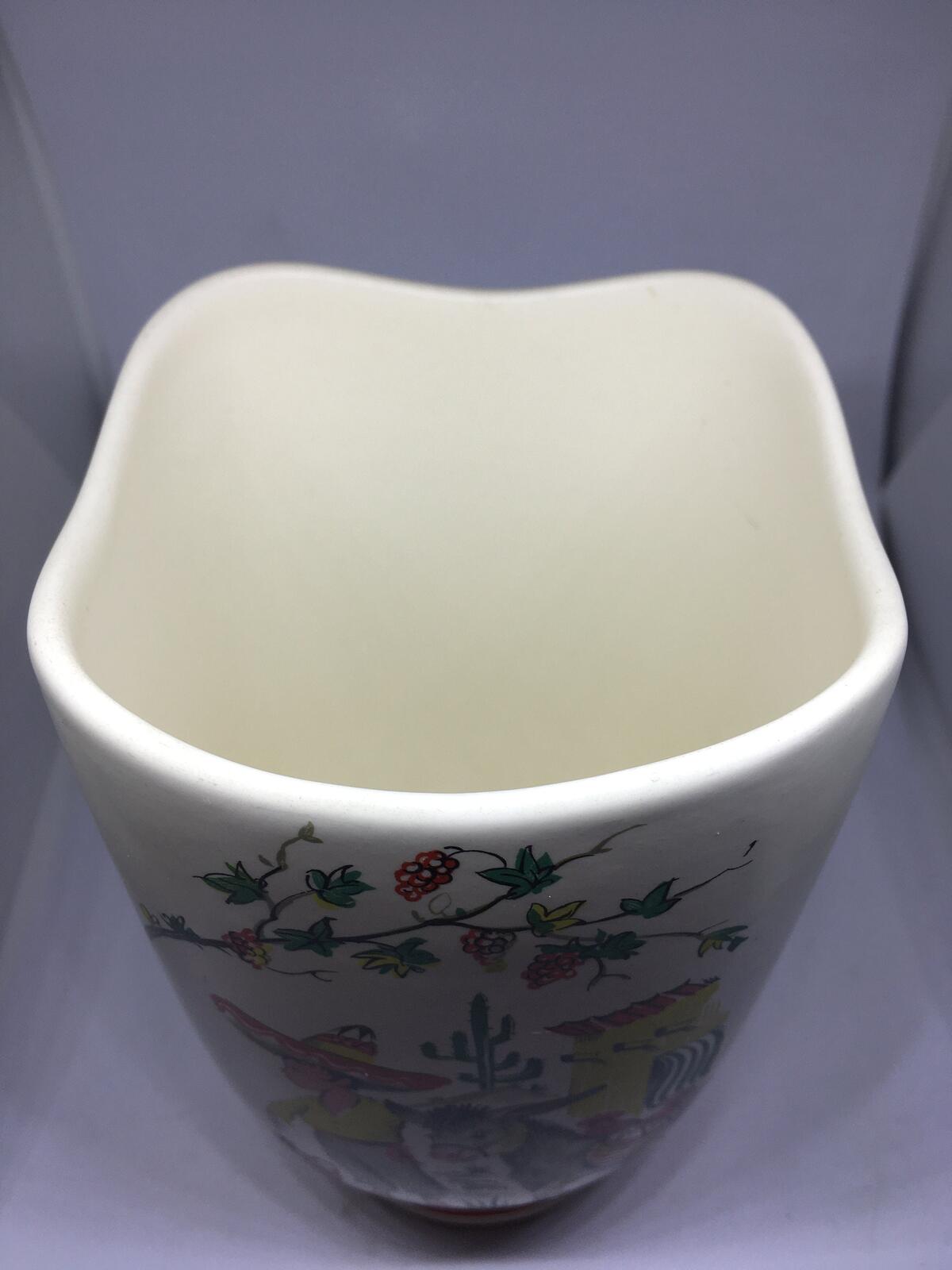 Vintage kitchen utensil holder vase. 'Little Pedro' Crown Ducal Ware 292.