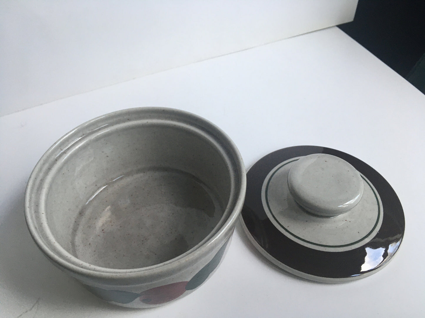 Lidded sugar bowl. Vintage 1970's Swedish Lidded Sugar bowl Stamped Rörstrand BIRGITTA. Design Jackie Lynd.