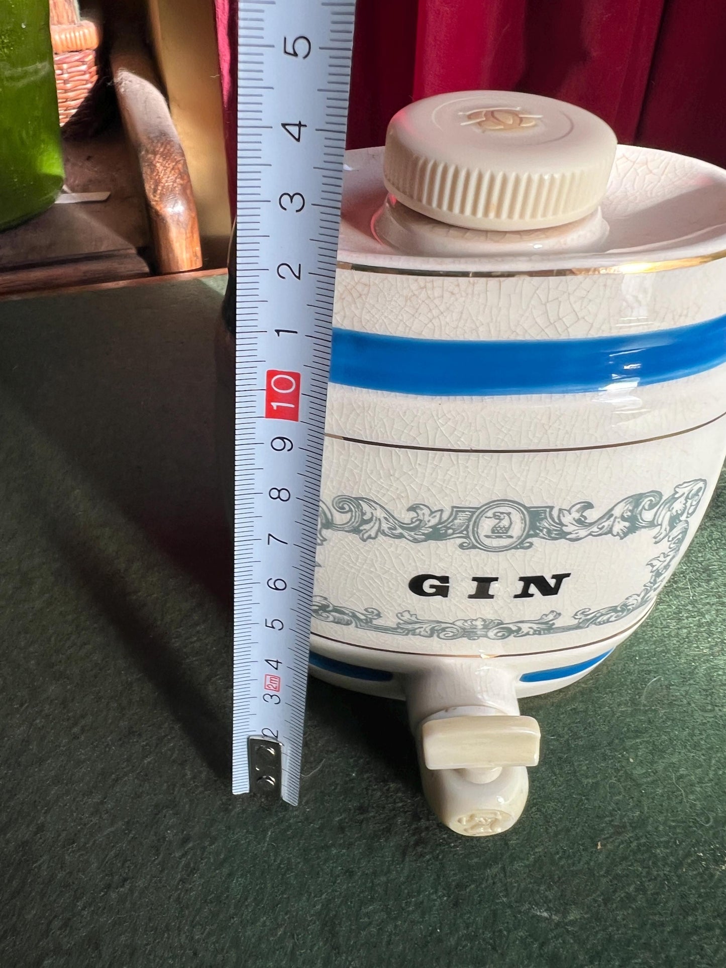 Vintage ceramic gin decanter. Stamped Royal Victoria Pottery WADE England.