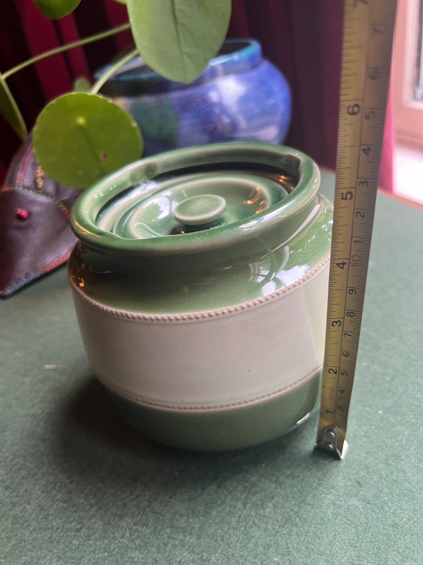 Vintage Antique Tobacco Jar Storage Pot Humidor. Stamped Aonian Pottery made in England.