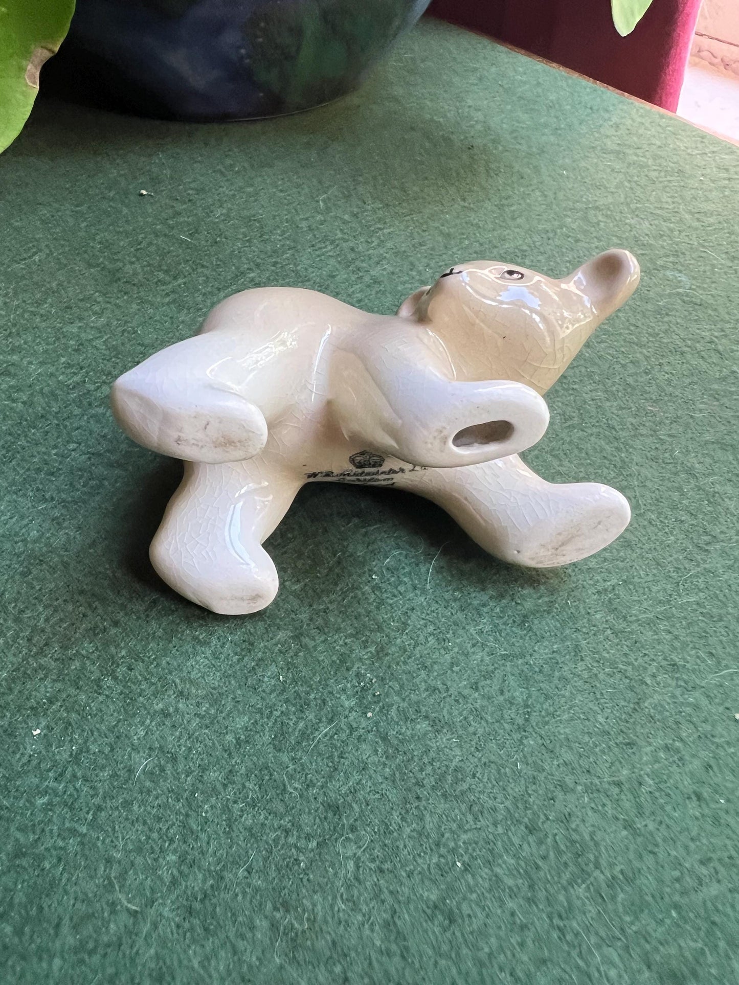 Ceramic Baby polar bear figurine Stamped WR Midwinter Burslem England.