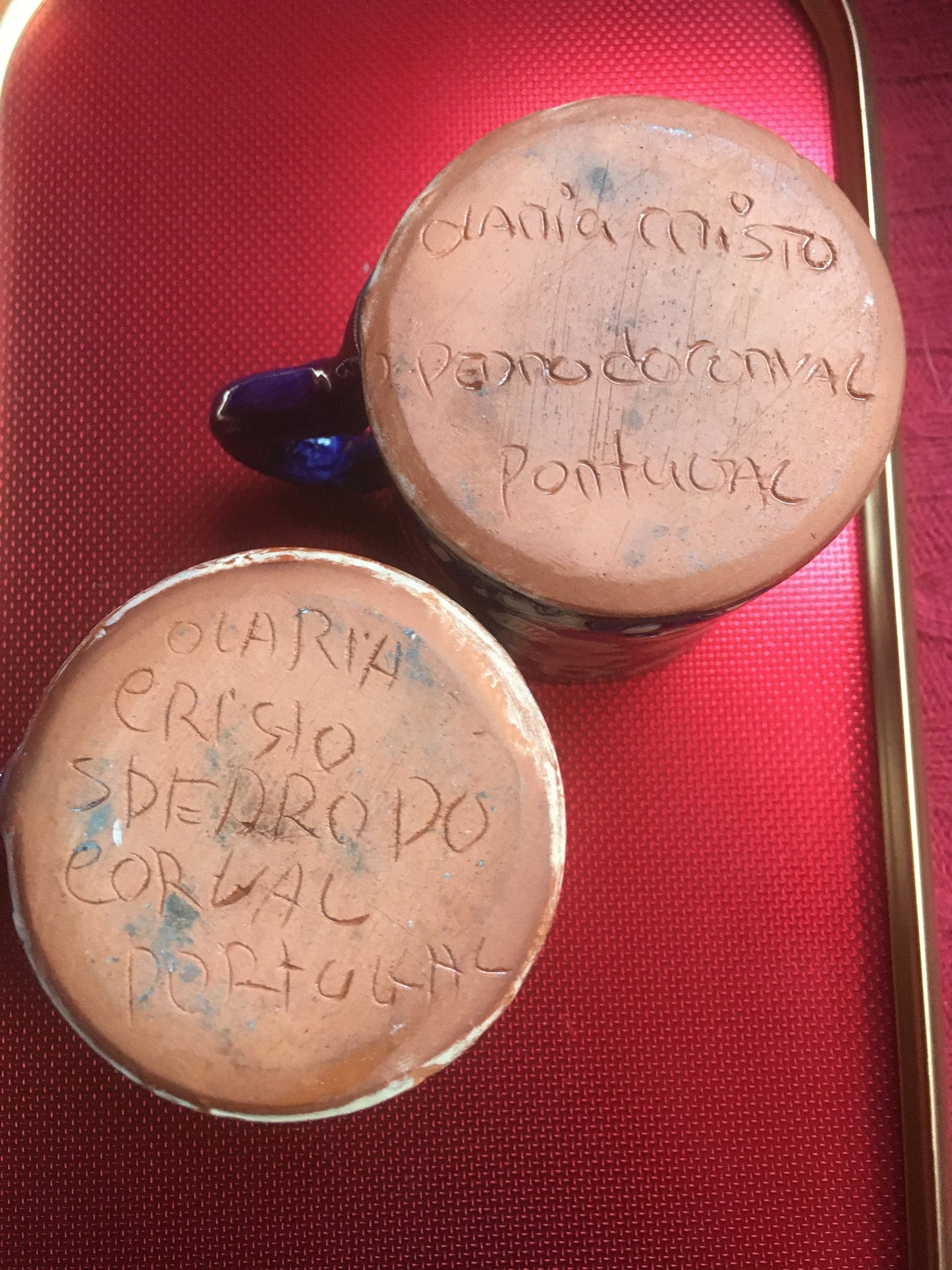 Studio pottery mugs signed Orlario Crista from São Pedro do Corval, Portugal. 2 available