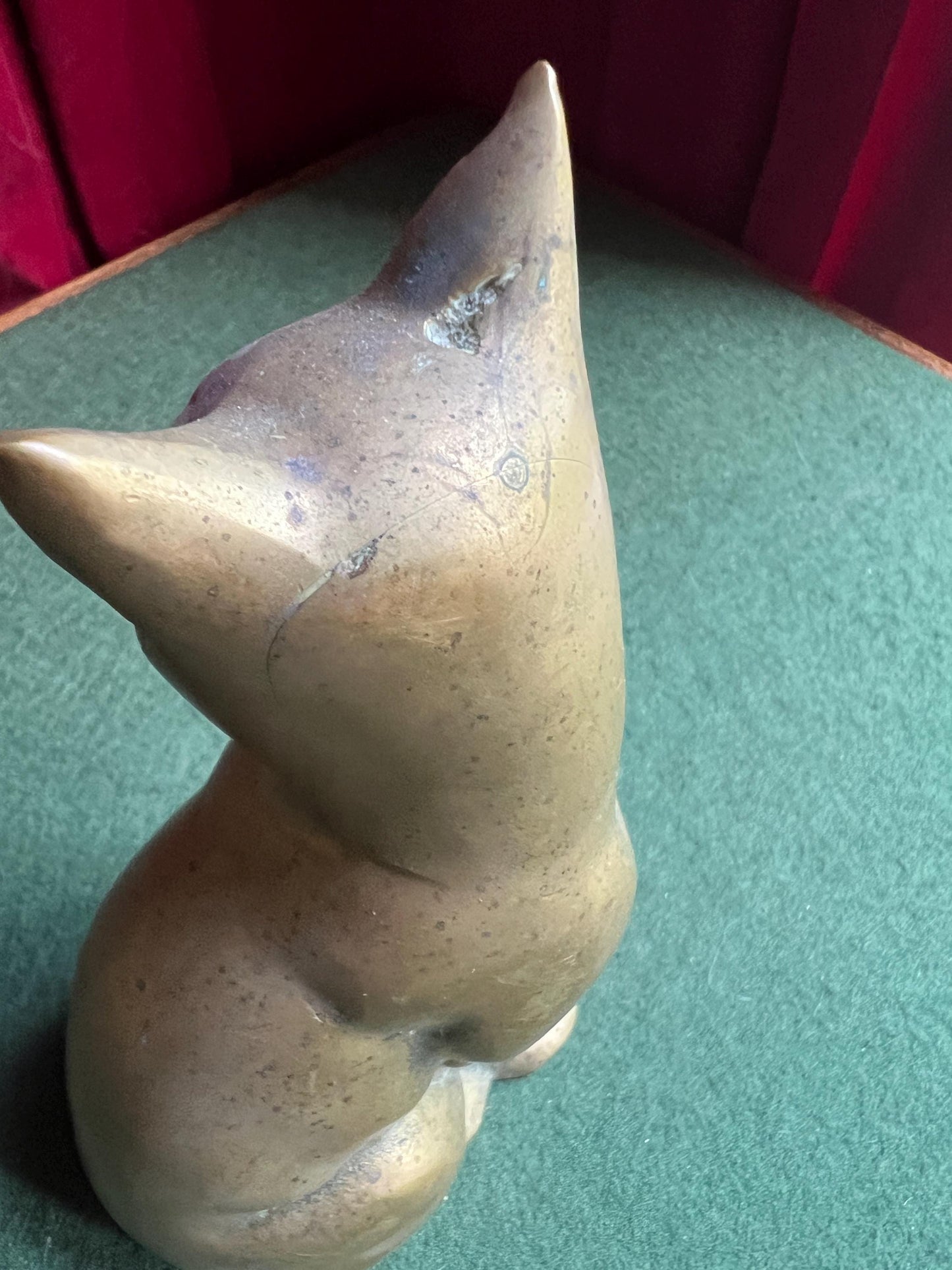 Vintage solid brass Siamese cat figurine. Sitting cat paperweight.