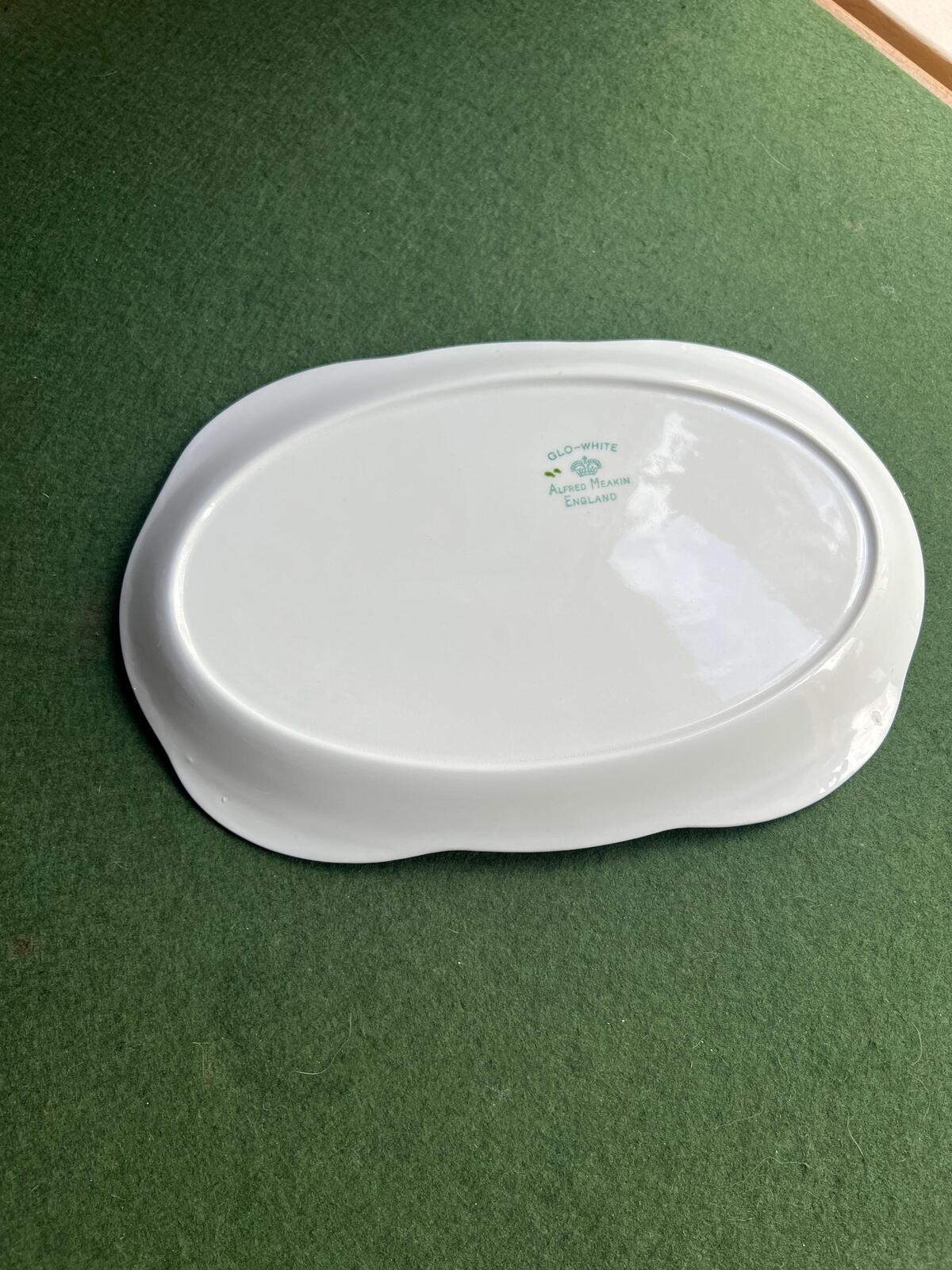 Ceramic sandwich platter tray. Blue cornflower Glo-White Alfred Meakin England.