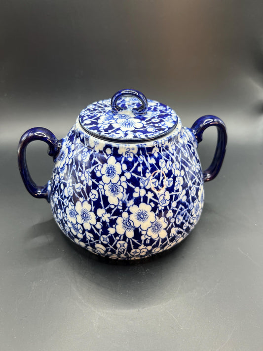 Art Deco Royal Doulton lidded sugar bowl. Hawthorn pattern.